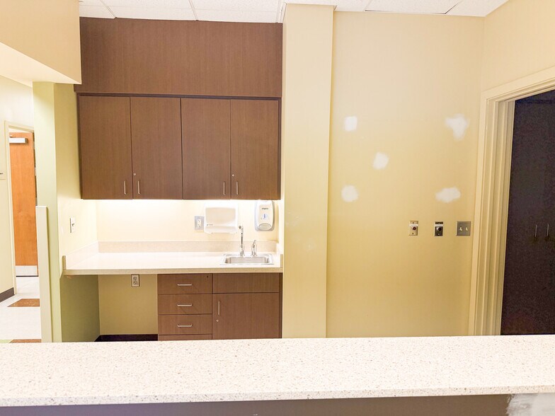 More Photos Of 101 Lexington Rd, Woolwich Office For Lease