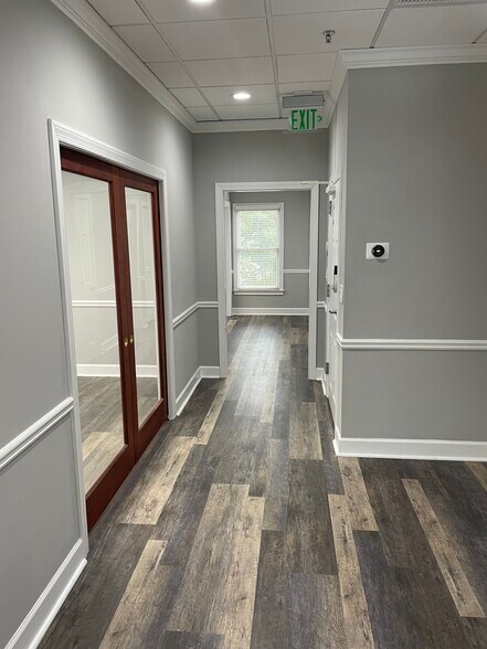 More Photos Of 595 Colonial Park Dr, Roswell Loft Creative Space For Lease