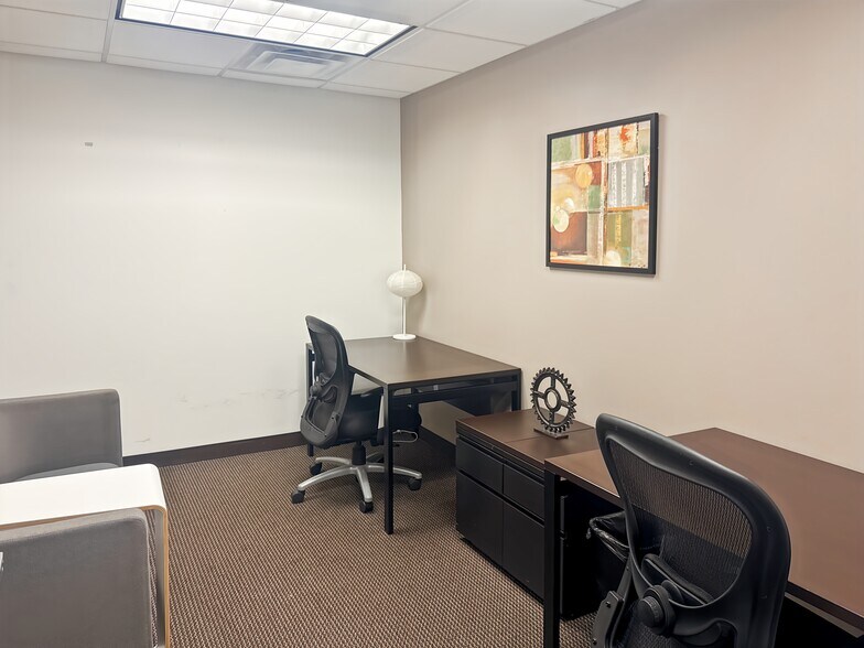 More Photos Of 1010 Lake St, Oak Park Coworking Space