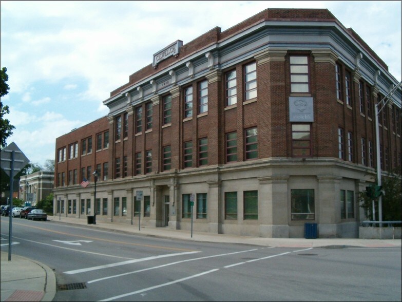 Primary Photo Of 2-4 S Portage St, Westfield Office For Lease