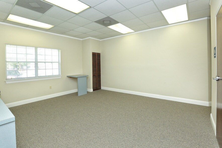 More Photos Of 501 E Oak St, Kissimmee Medical For Lease