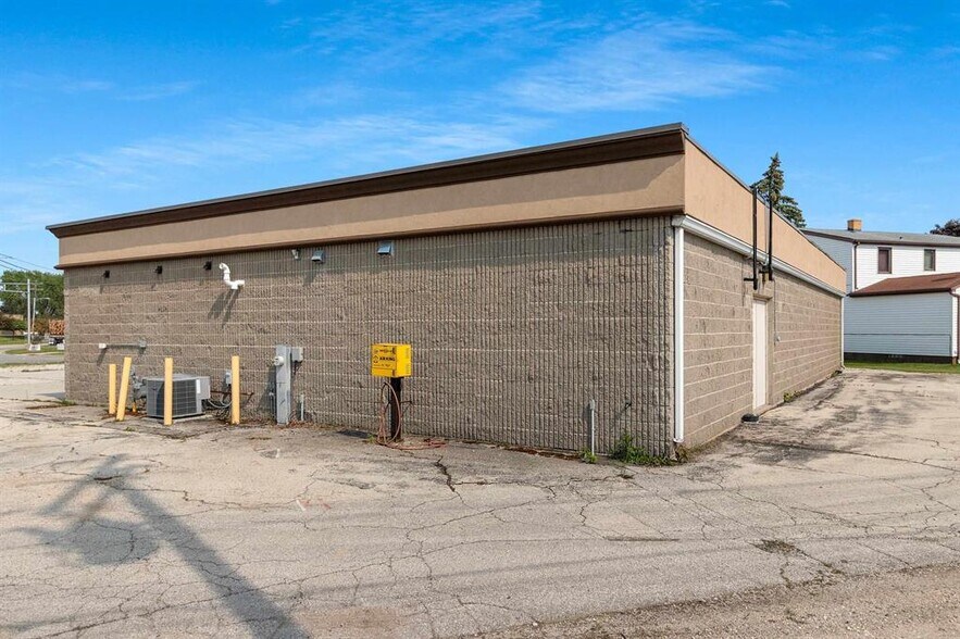 More Photos Of 107 Main St, Luxemburg Convenience Store For Sale