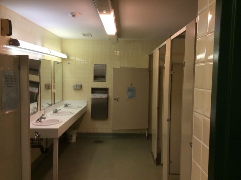 More Photos Of 73 Maskells Mill Rd, Salem Schools For Sale