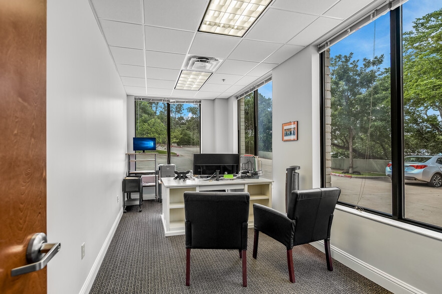 More Photos Of 4800 Bee Cave Rd, Austin Medical For Lease