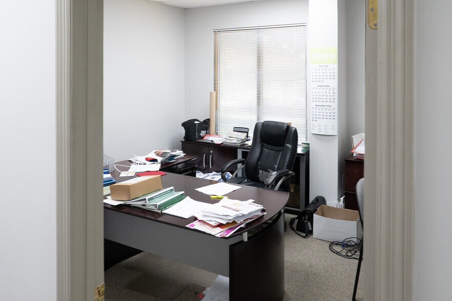 More Photos Of 9370 Industrial Trace, Alpharetta Warehouse For Lease