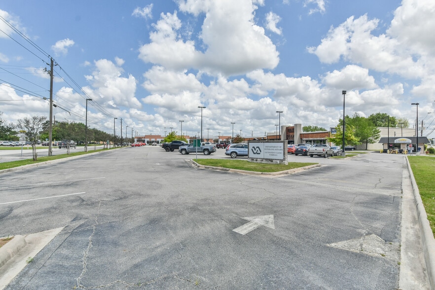 More Photos Of 1222 W Main St, Tomball Religious Facility For Sale