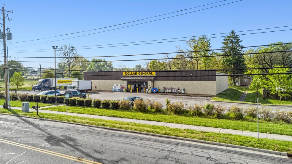 Primary Photo Of 137 W Main St, Hebron Freestanding For Sale
