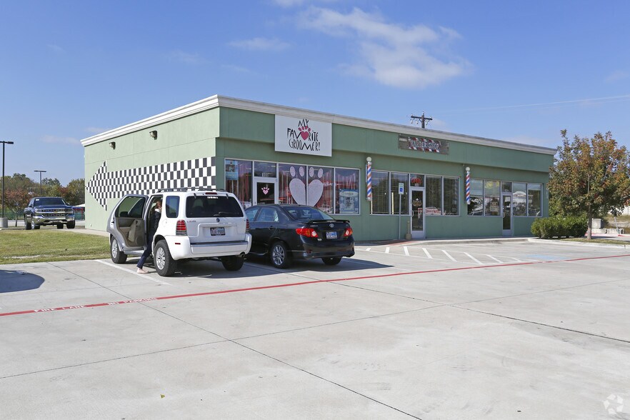 More Photos Of 5413 Denton Hwy, Fort Worth Storefront For Lease