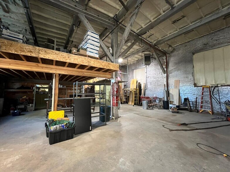 More Photos Of 700 Keogh Ct, Great Falls Light Distribution For Lease