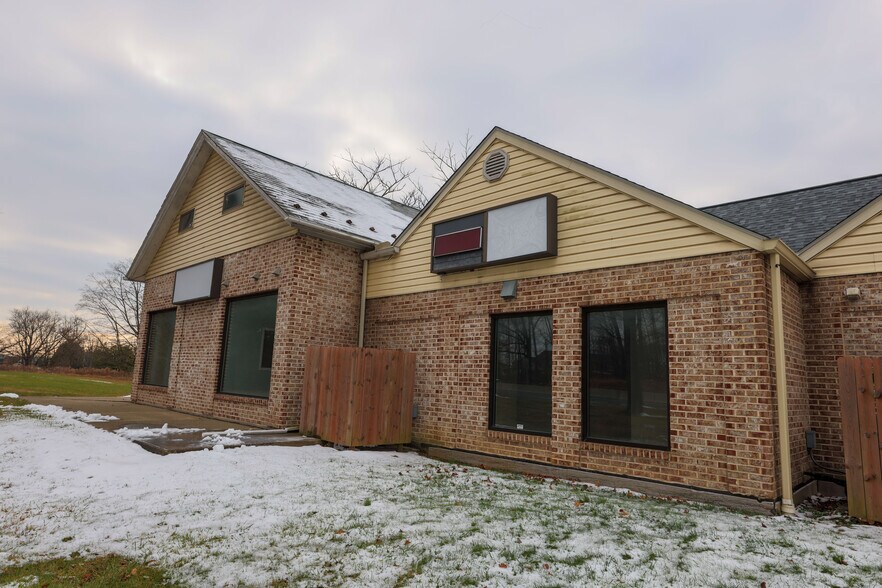 More Photos Of 1645-1655 Hausman Rd, Allentown Storefront Retail Office For Lease