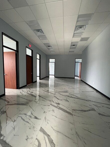 More Photos Of 18630 Intercontinental Crossing Dr, Houston Warehouse For Lease