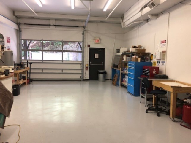 More Photos Of 1266 Manning Pky, Powell Office For Lease