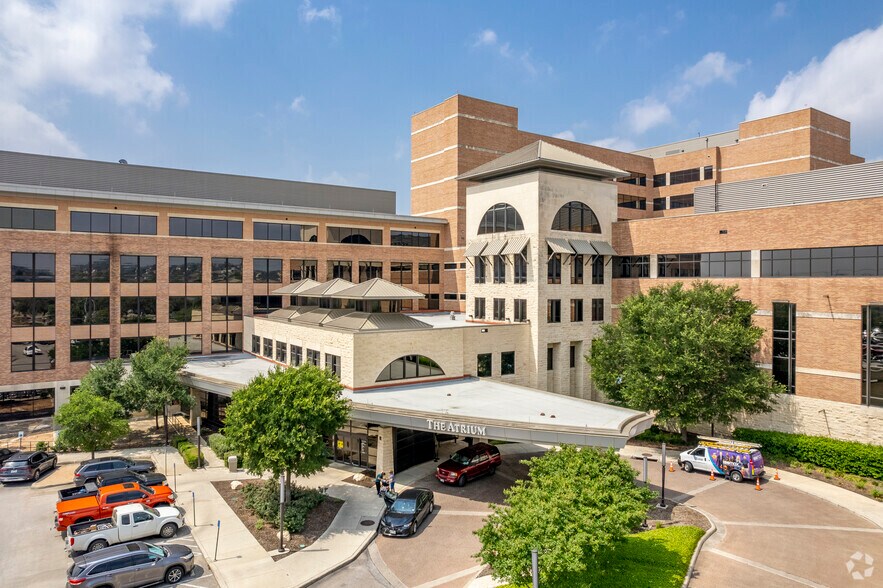 More Photos Of 502 Madison Oak Dr, San Antonio Medical For Lease