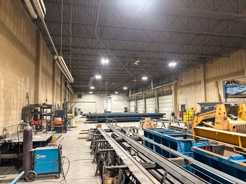 More Photos Of 1205 6th St, Nisku Manufacturing For Sale