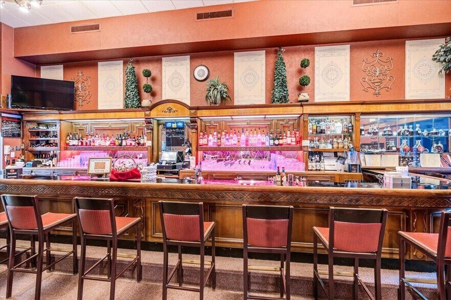 More Photos Of 925 N 8th St, Sheboygan Lodge Meeting Hall For Sale