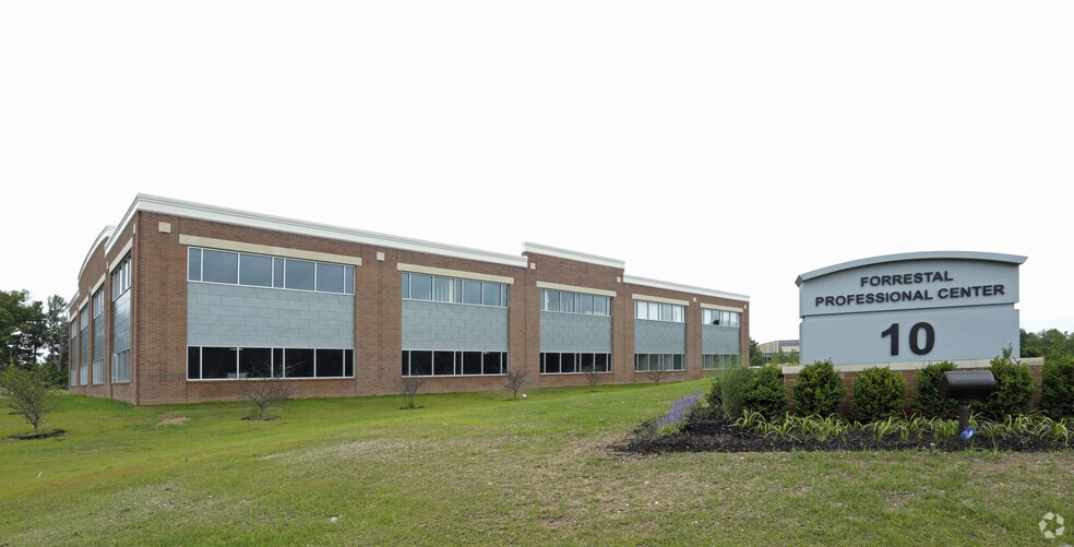 More Photos Of 10 Forrestal Rd S, Princeton Medical For Lease