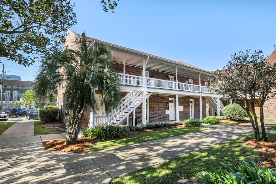 Primary Photo Of 3939 Houma Blvd, Metairie Medical For Sale