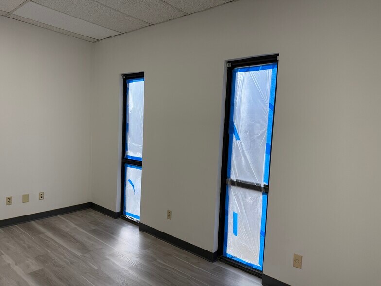 More Photos Of 5681 Mt Moriah Rd, Memphis Storefront Retail Office For Lease