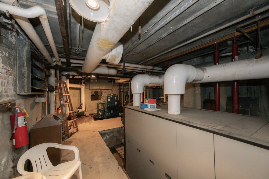 More Photos Of 200 S Oak Park Ave, Oak Park Schools For Sale