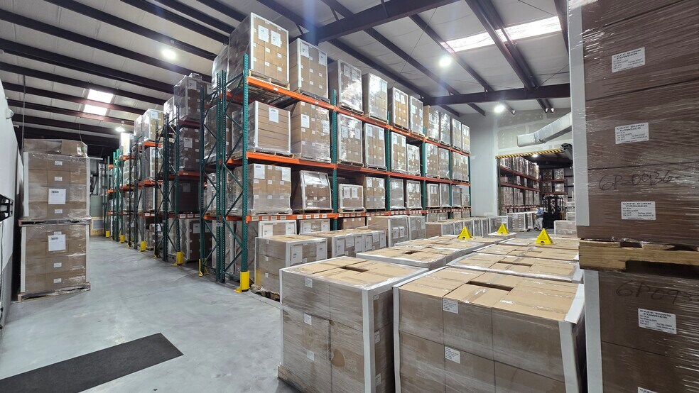 More Photos Of 8575 Somerset Dr, Largo Light Manufacturing For Lease