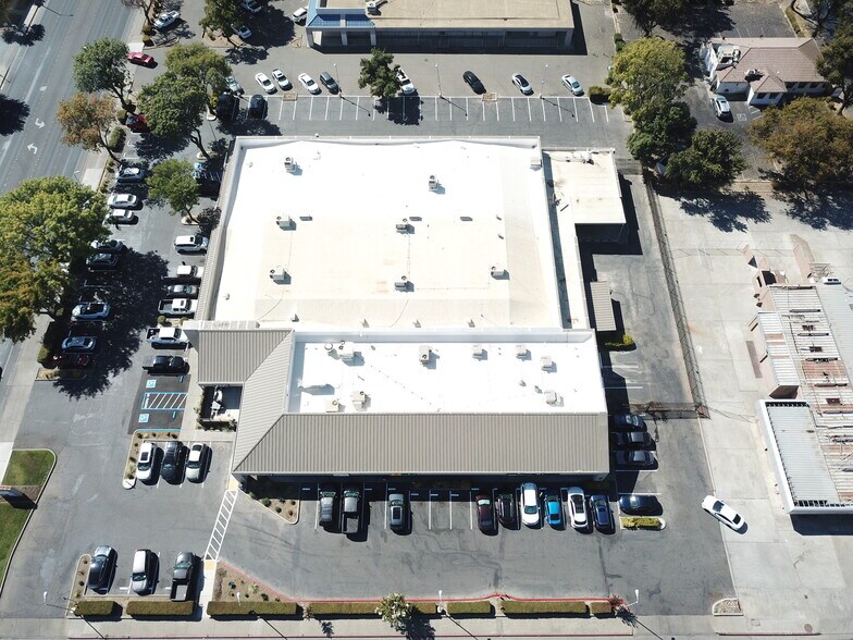 More Photos Of 106-108 W Main St, Woodland General Retail For Sale