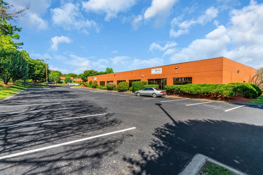 More Photos Of 104-176 Cude Ln, Madison Medical For Lease