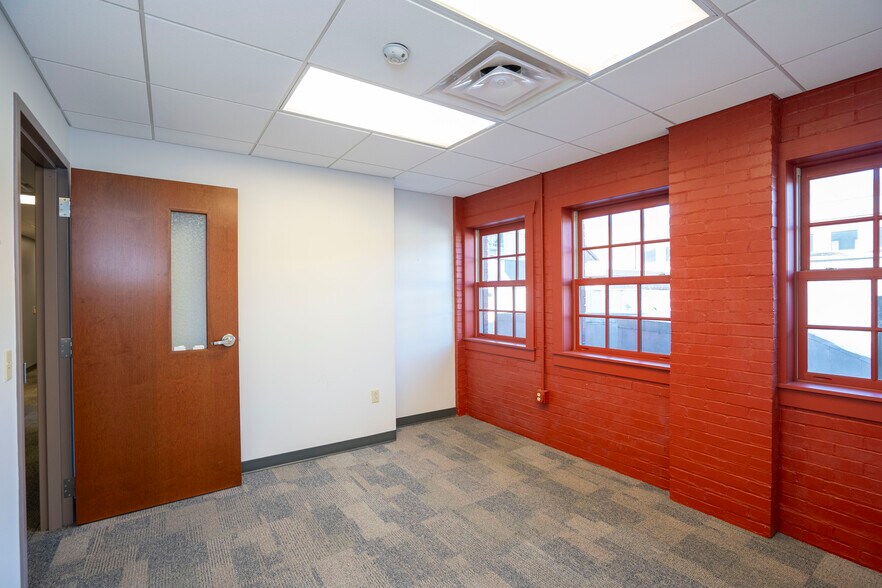 More Photos Of 100-256 Match Factory Pl, Bellefonte Medical For Lease