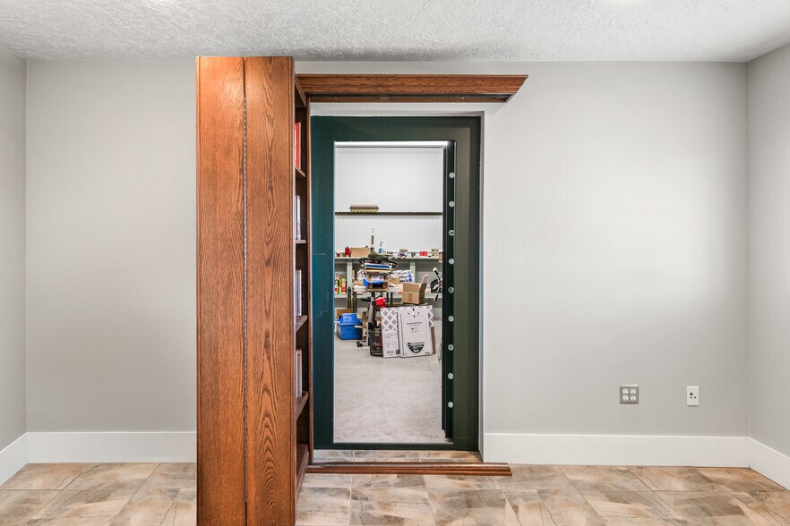 More Photos Of 226 S 1200 W, Tooele Warehouse For Sale