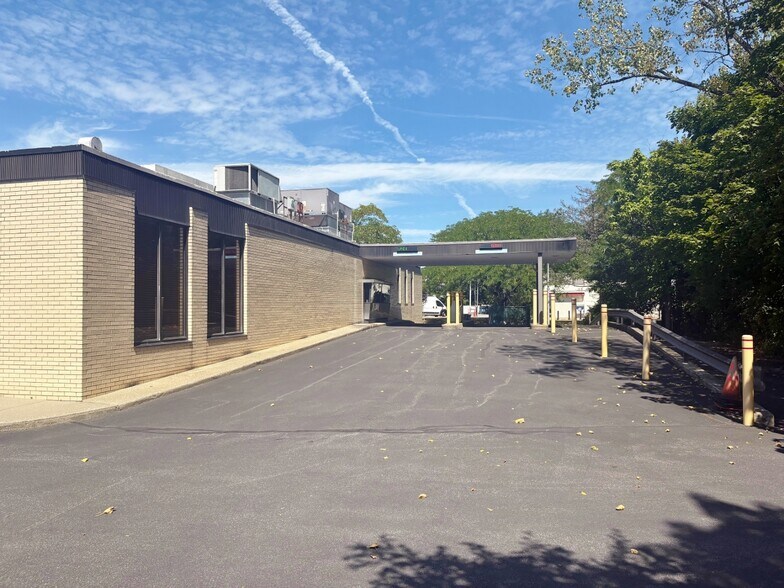 More Photos Of 3580 Us Highway 9w, Highland Bank For Lease