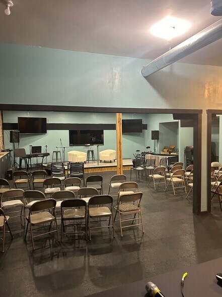 More Photos Of 55 W Church St, Newark Storefront Retail Office For Sale