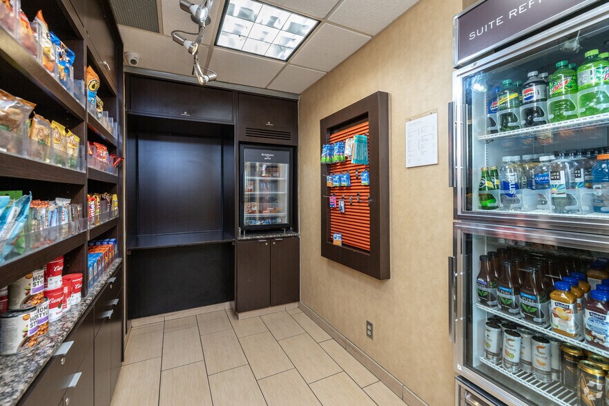 More Photos Of 3400 Edinborough Way, Edina Hotel For Sale