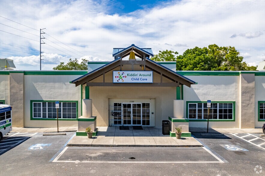 More Photos Of 1700 Michigan Blvd, Dunedin Daycare Center For Sale
