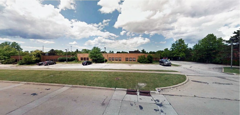 More Photos Of 7055 Engle Rd, Cleveland Office For Lease