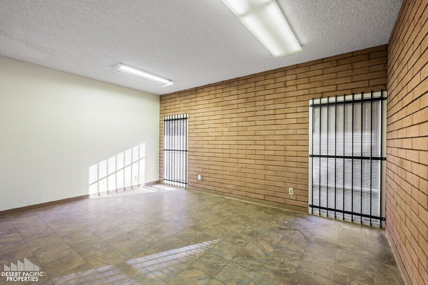 More Photos Of 45585 Commerce St, Indio Warehouse For Sale