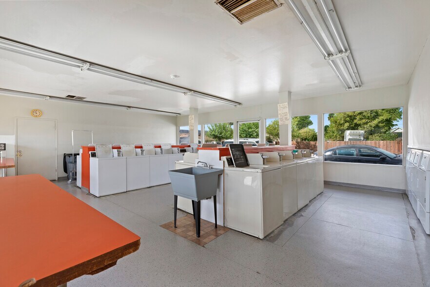 More Photos Of 6500 Jackson Ave, Riverbank Multifamily For Sale