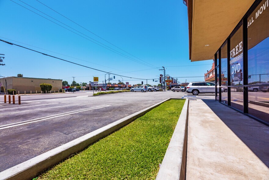 More Photos Of 14760-14772 Bellflower Blvd, Bellflower Unknown For Lease
