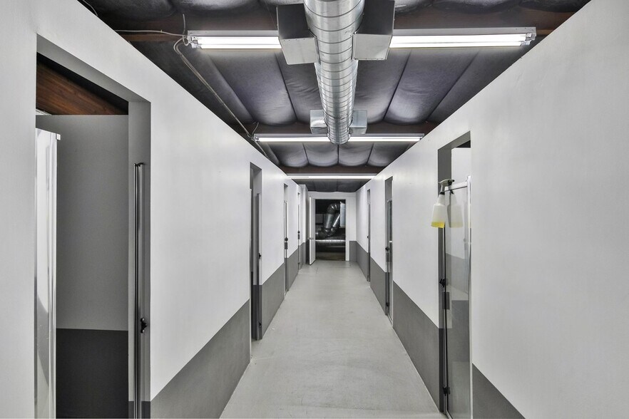 More Photos Of 435 Molino St, Los Angeles Warehouse For Lease