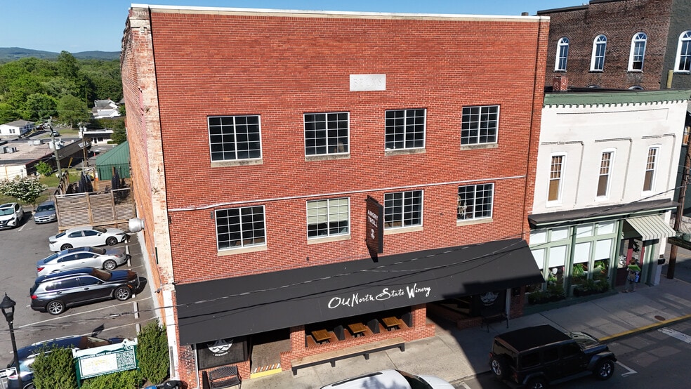 More Photos Of 308 N Main St, Mount Airy Storefront Retail Office For Sale