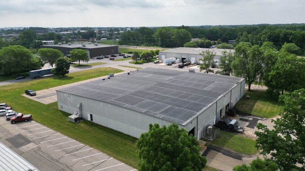 More Photos Of 4327 Airlane Dr SE, Grand Rapids Manufacturing For Sale