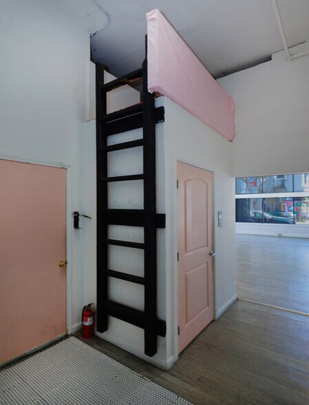 More Photos Of 3049-3075 24th St, San Francisco Apartments For Lease