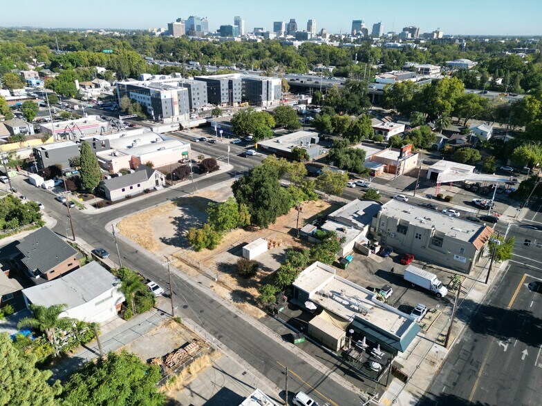 More Photos Of 2020 Broadway, Sacramento General Retail For Sale