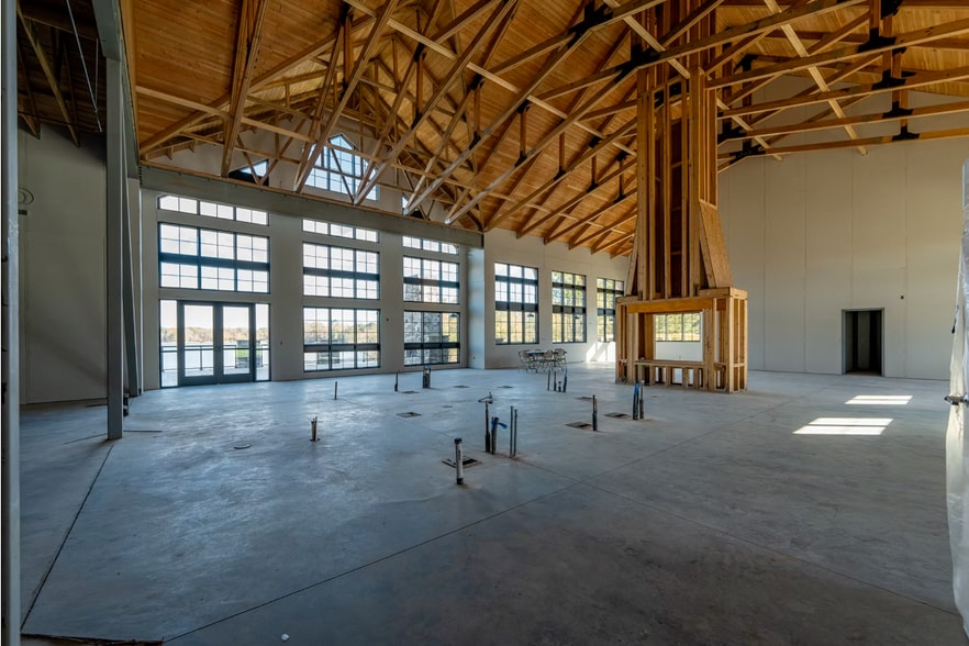 More Photos Of 11728 Mountain Island Brook Ln, Charlotte Restaurant For Lease