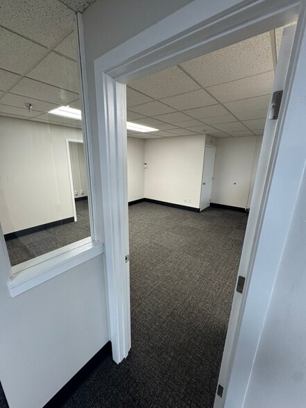 More Photos Of 3077 20th St E, Fife Warehouse For Lease