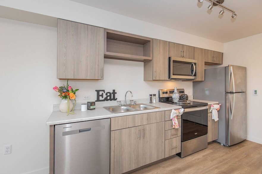 More Photos Of 15300 33rd Ave S, Seatac Apartments For Lease
