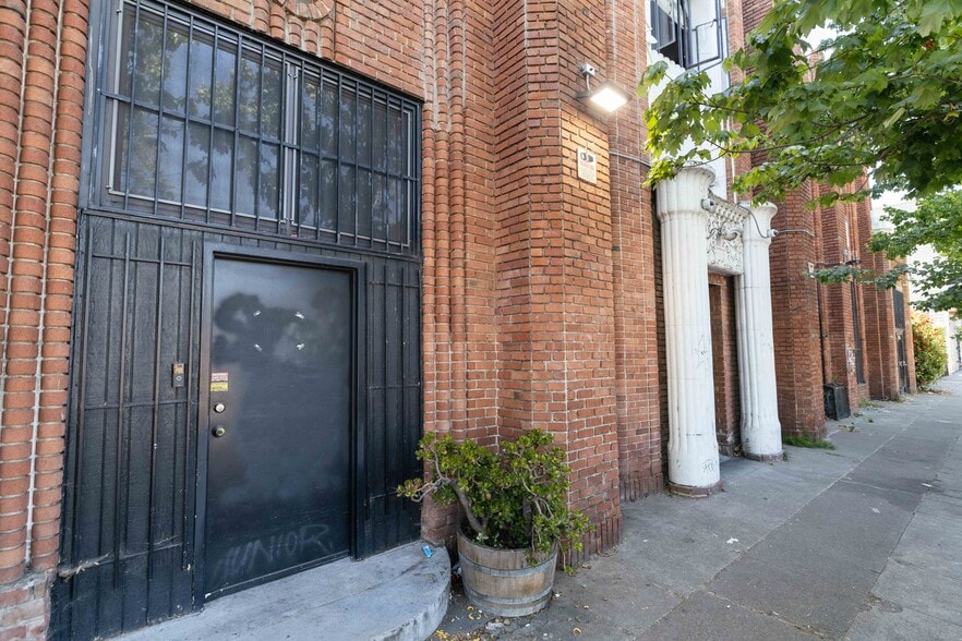 More Photos Of 2521 San Pablo Ave, Oakland Apartments For Sale