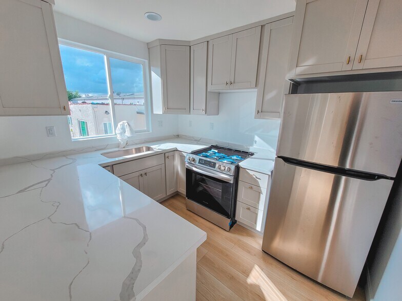 More Photos Of 4212-4216 1/2 Lockwood Ave, Los Angeles Apartments For Sale