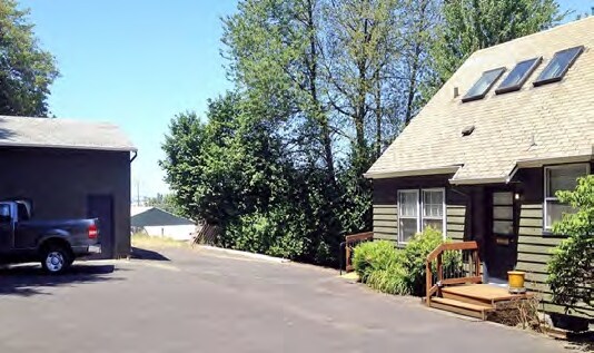 More Photos Of 5135 Nw Saint Helens Rd, Portland Office For Sale
