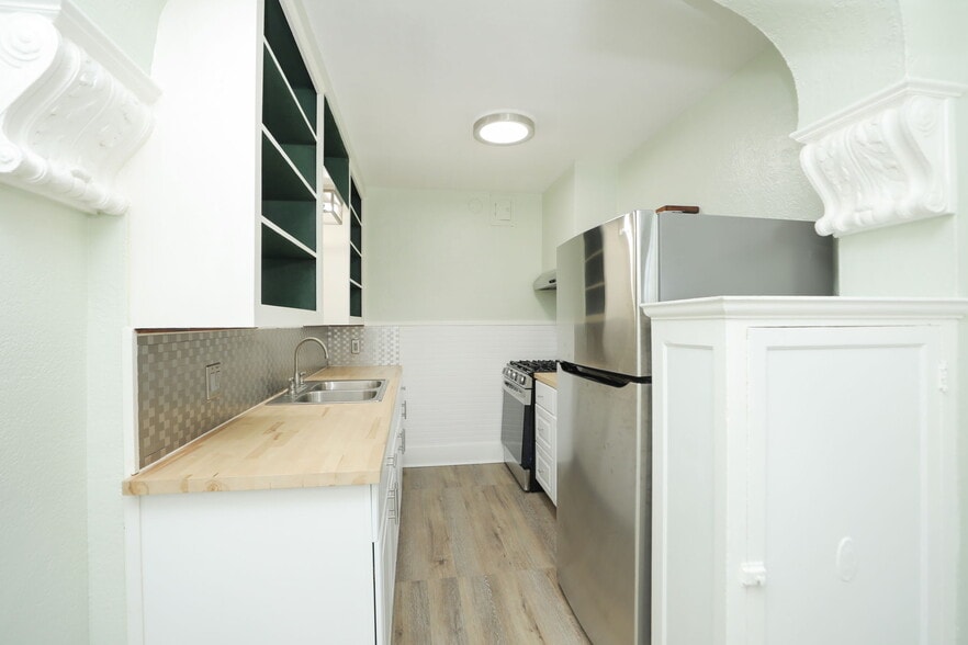 More Photos Of 717 Broadway St, Galveston Apartments For Sale