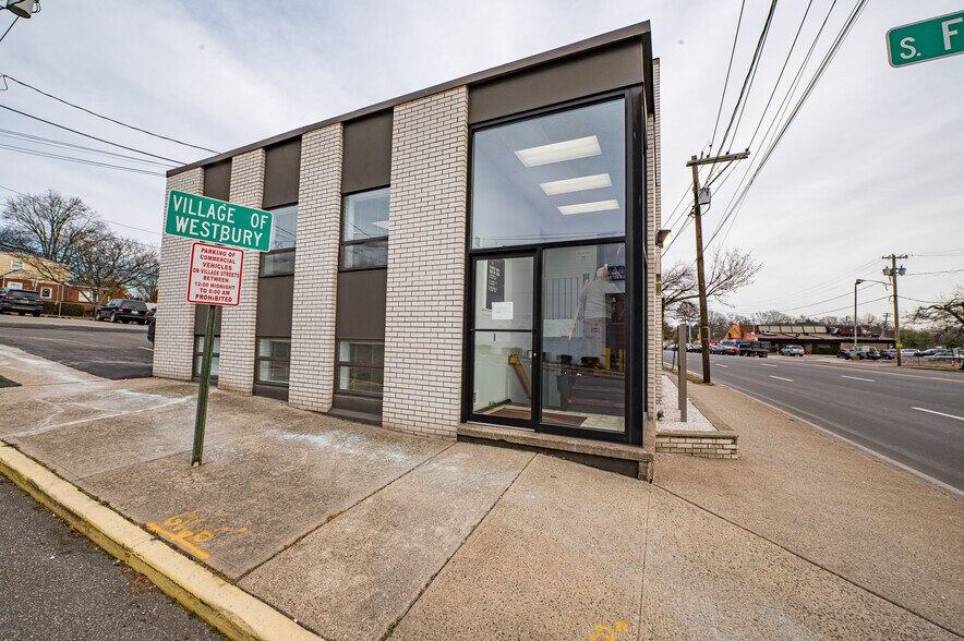 More Photos Of 57 Old Country Rd, Westbury Office For Sale