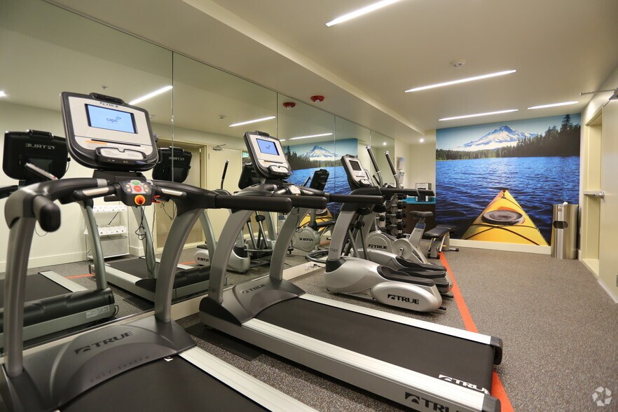 More Photos Of 324 Central Way, Kirkland Apartments For Lease